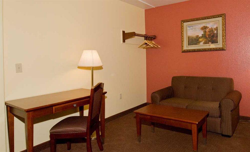 Regency Inn & Suites داوني المظهر الخارجي الصورة