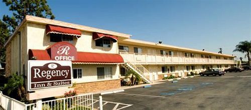 Regency Inn & Suites داوني المظهر الخارجي الصورة
