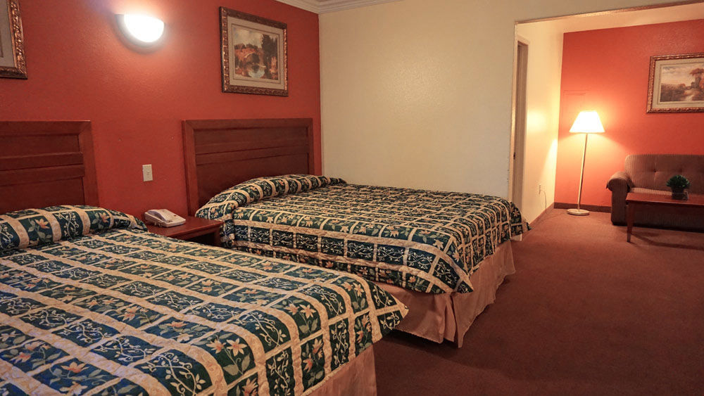 Regency Inn & Suites داوني المظهر الخارجي الصورة