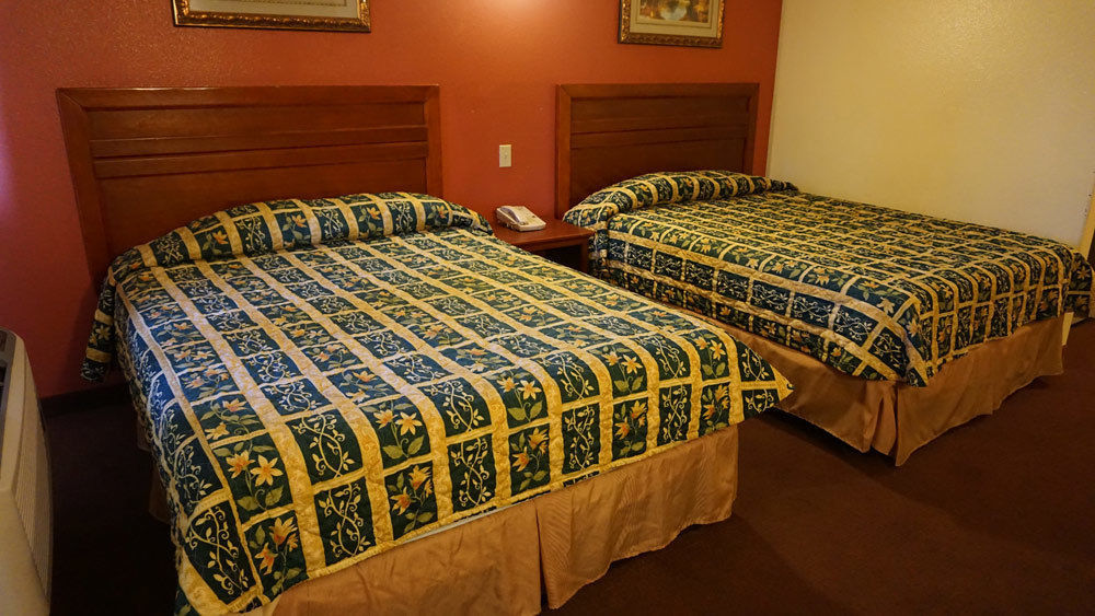 Regency Inn & Suites داوني المظهر الخارجي الصورة