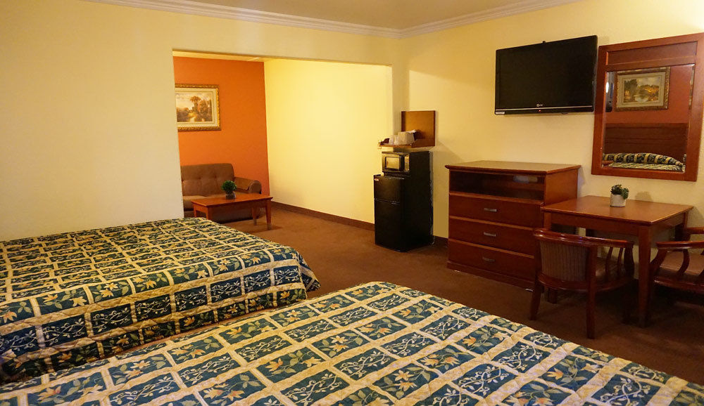 Regency Inn & Suites داوني المظهر الخارجي الصورة